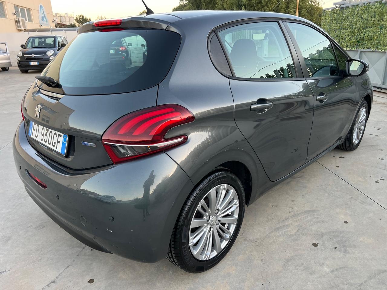 Peugeot 208 1.2 benzina 82cv 5 porte 2016