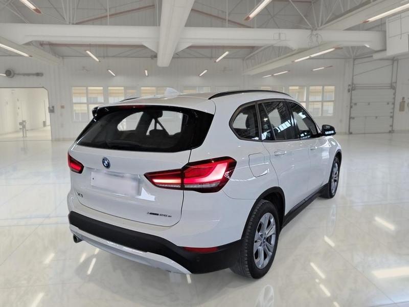 BMW X1 XDRIVE 25E BUSINESS ADVANTAGE AUTOMATICO SUV
