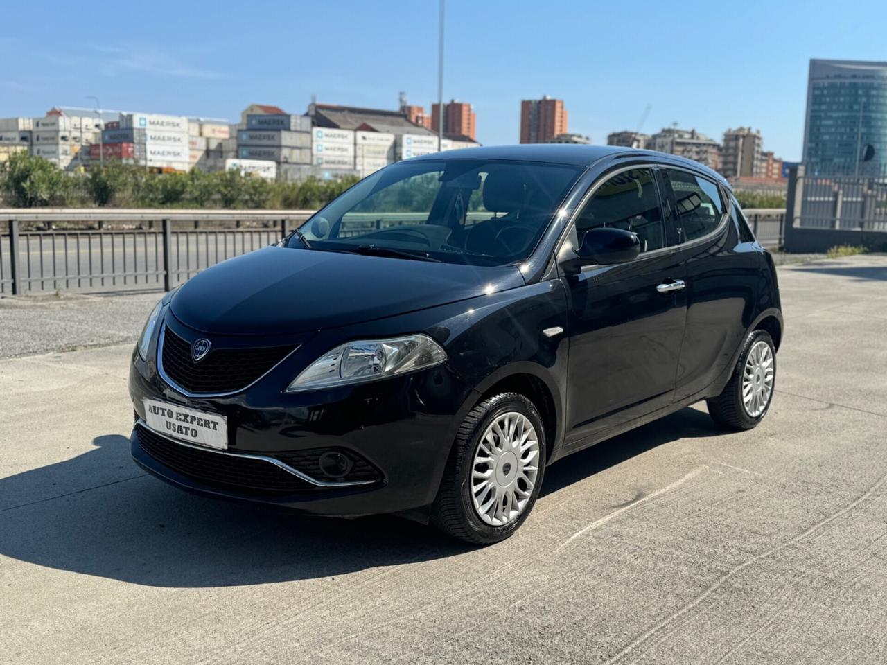 Lancia Ypsilon 1.2 69 CV 5 porte Platinum 2016