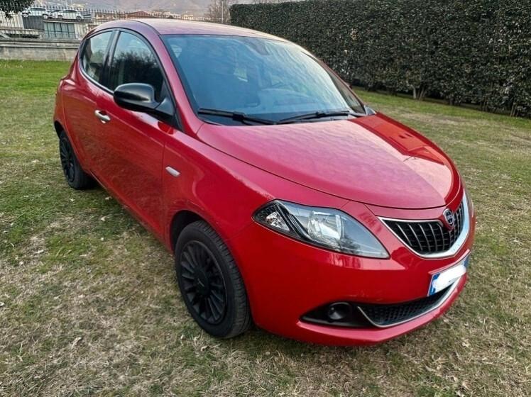 Lancia Ypsilon 1.0 FireFly 5 porte S&S Hybrid Alberta Ferretti