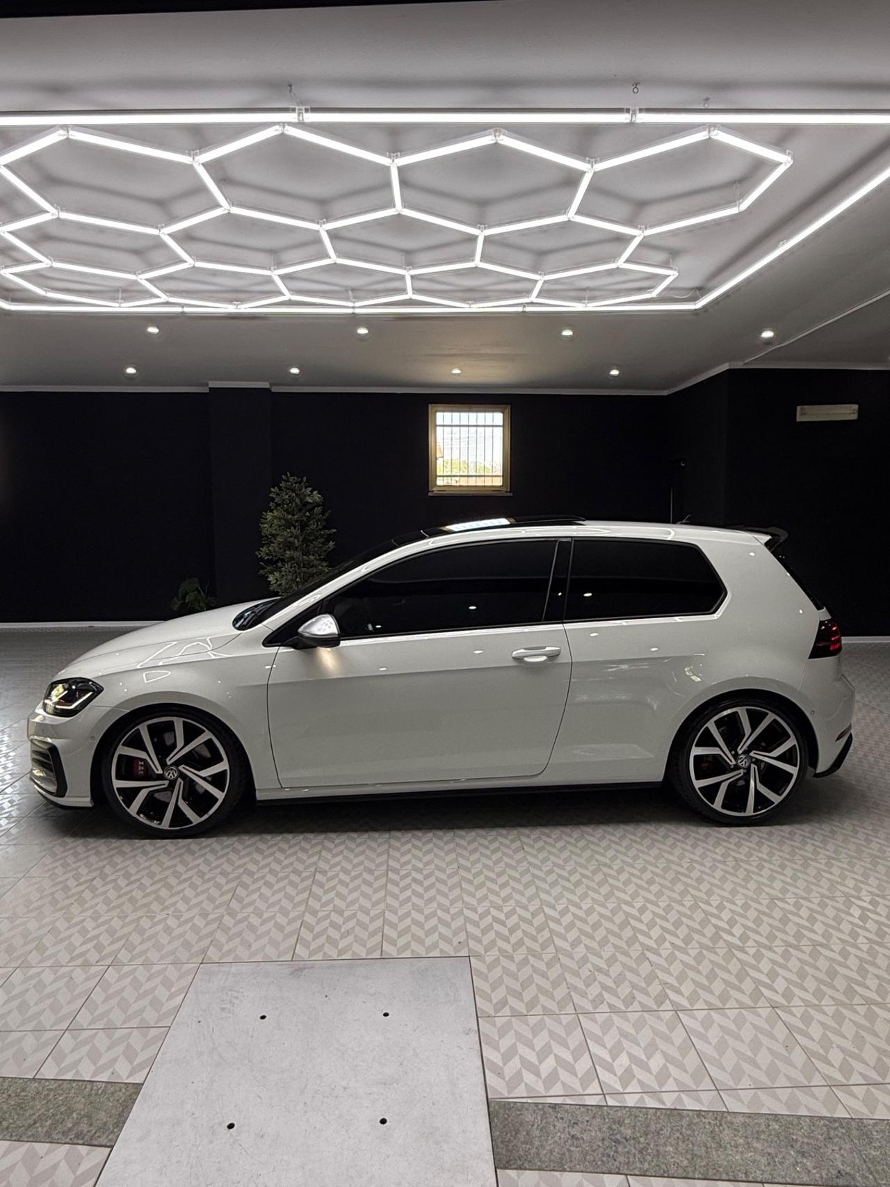 Volkswagen Golf GTI Golf GTI Performance 2.0 TSI DSG 3p. BlueMotion Technology