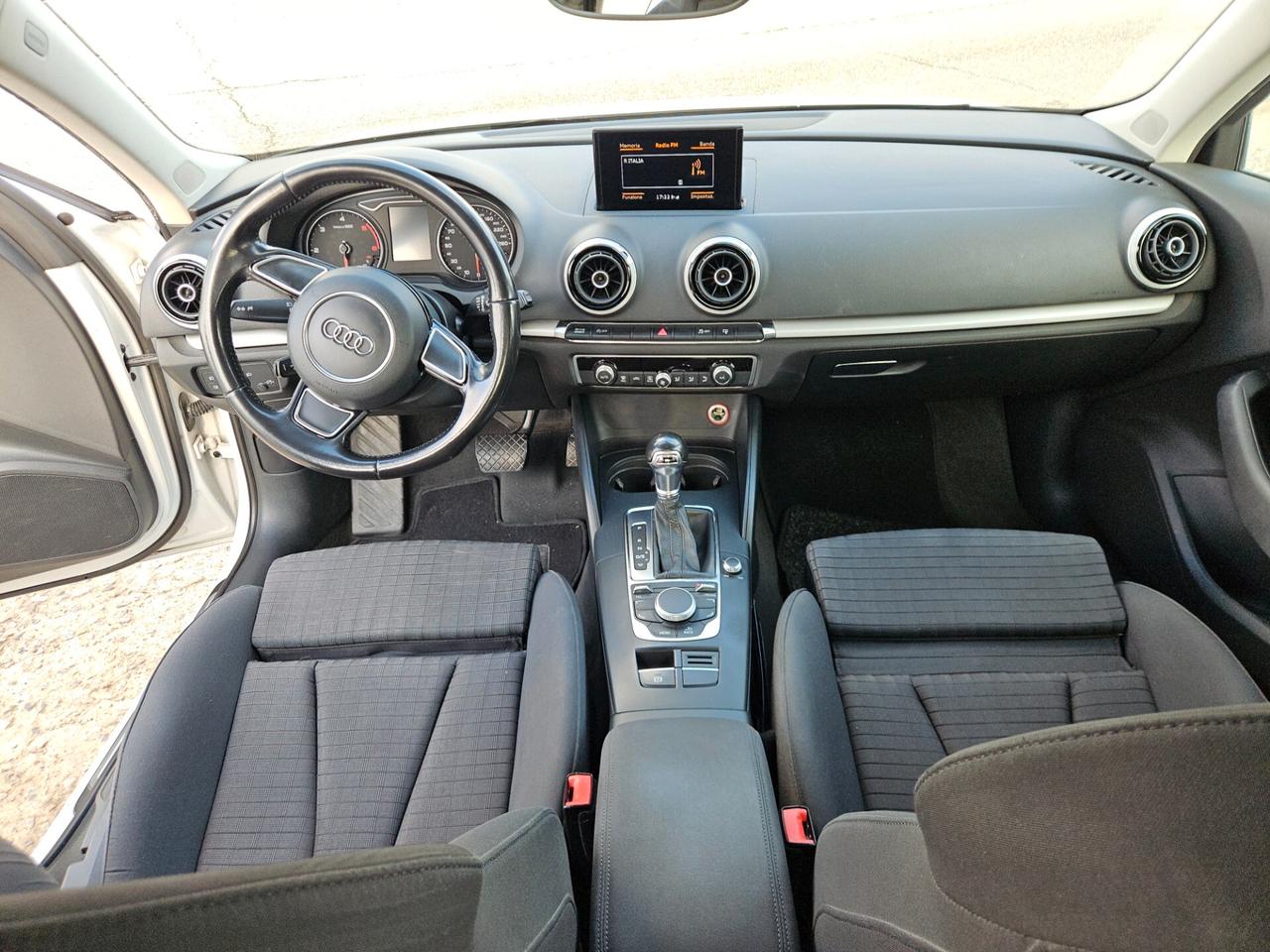 Audi A3 1.6 TDI clean diesel S tronic Business