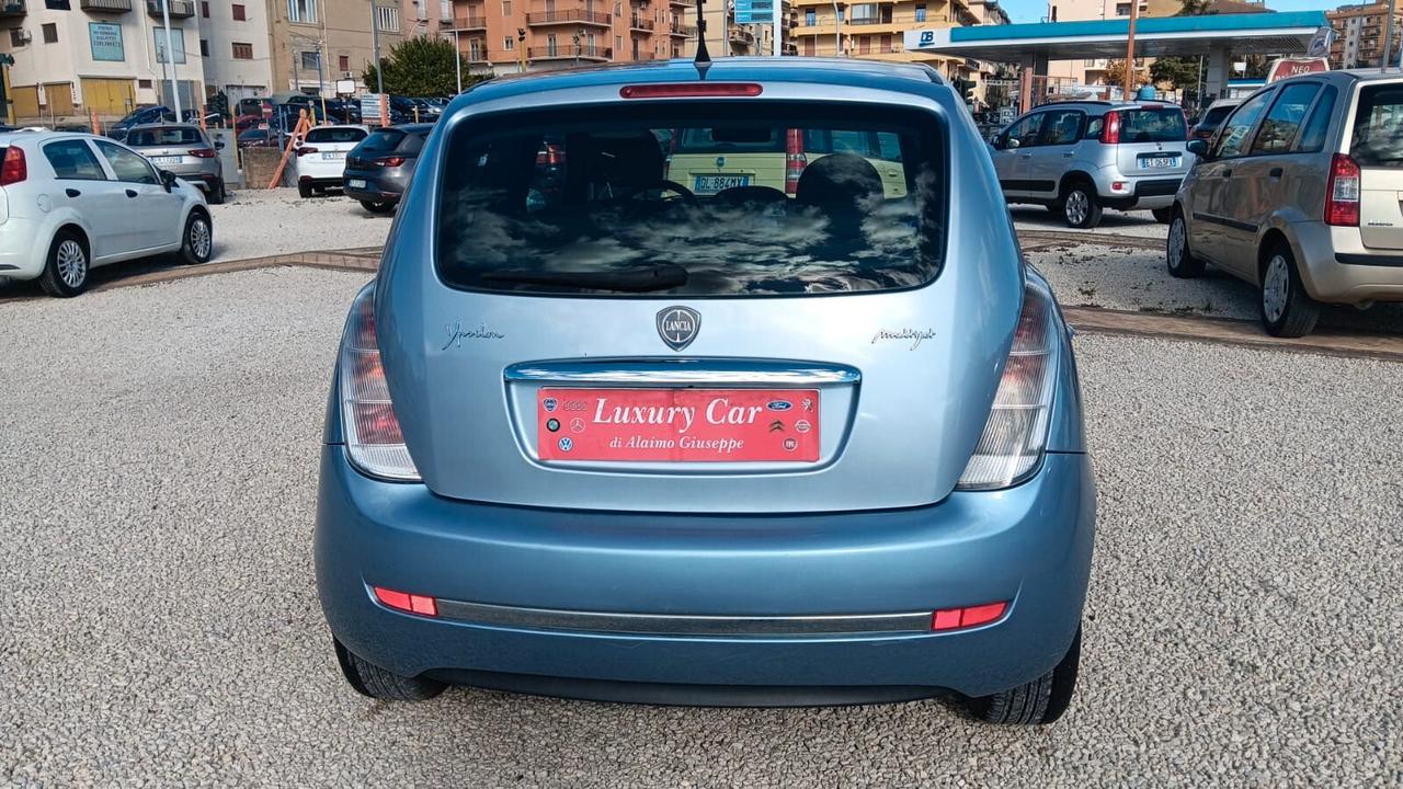 Lancia Ypsilon 1.3 MJT 75 CV Oro