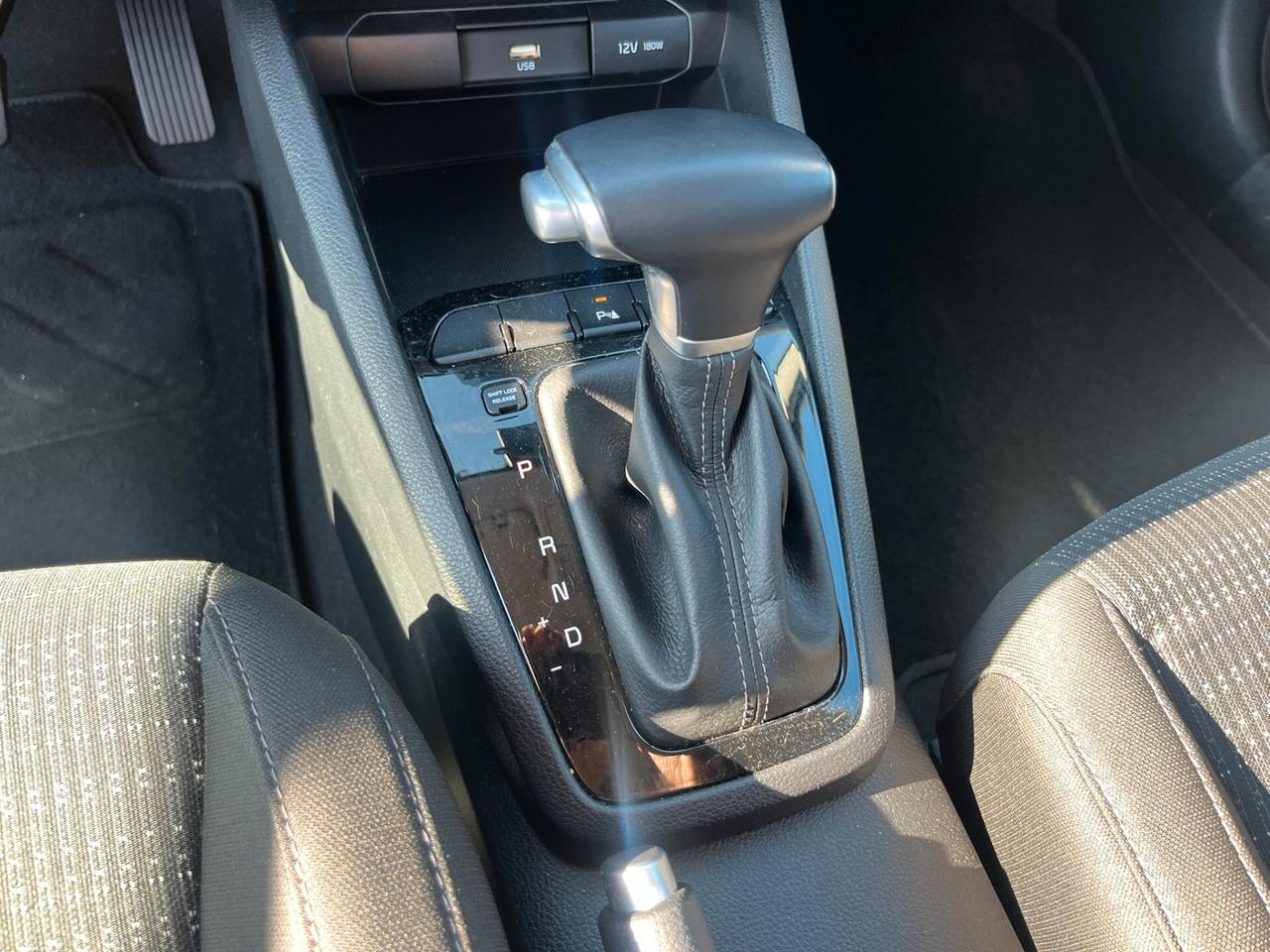 Kia Stonic 1.0 T-GDi 120 CV MHEV DCT Style Neopatentati