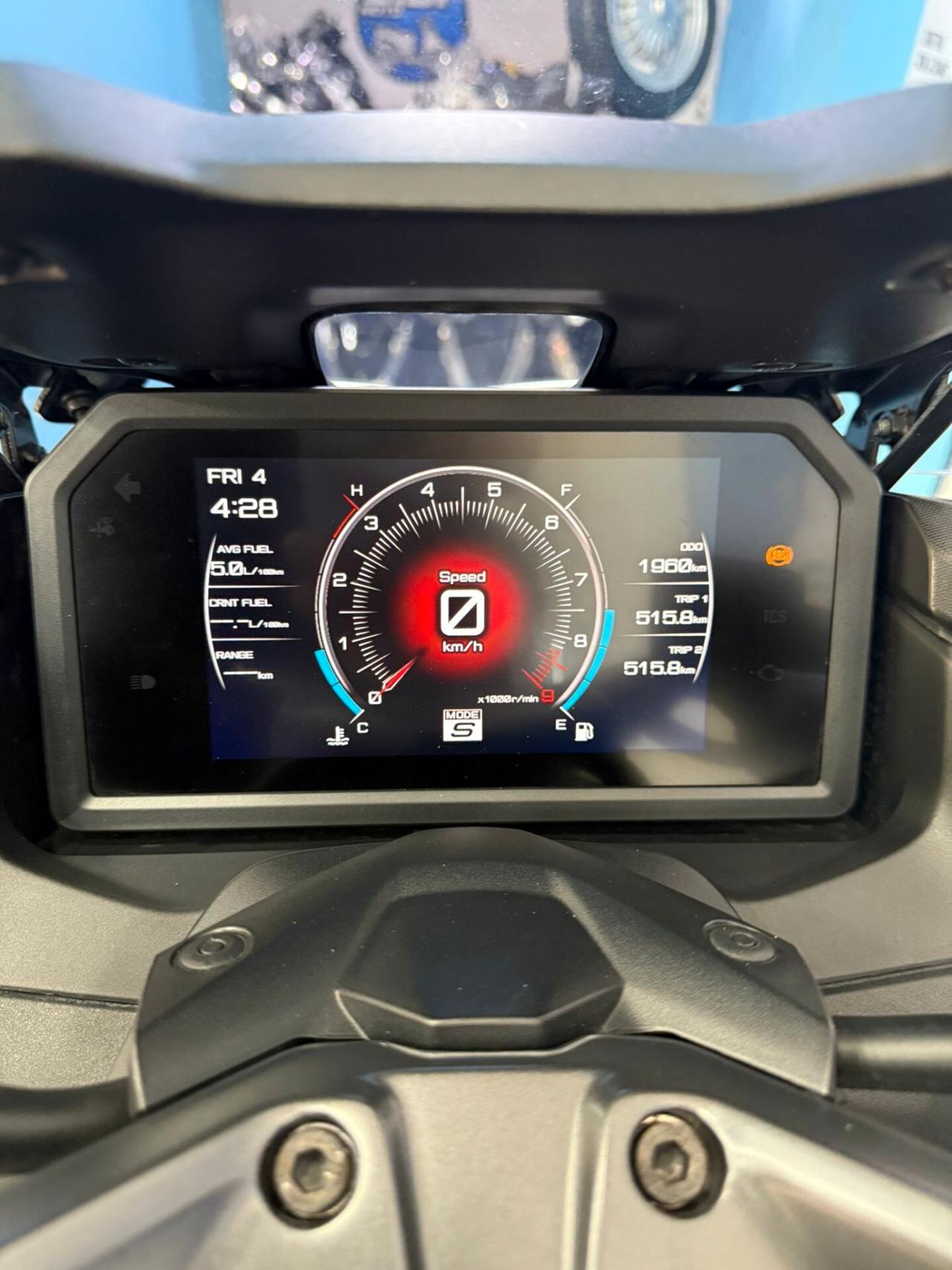 YAMAHA T-MAX 560