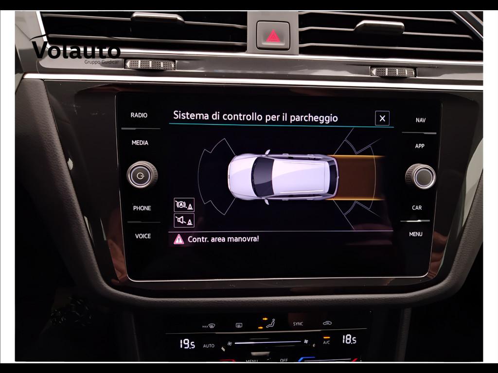 VOLKSWAGEN Tiguan II 2021 - Tiguan 1.5 tsi R-Line 150cv dsg