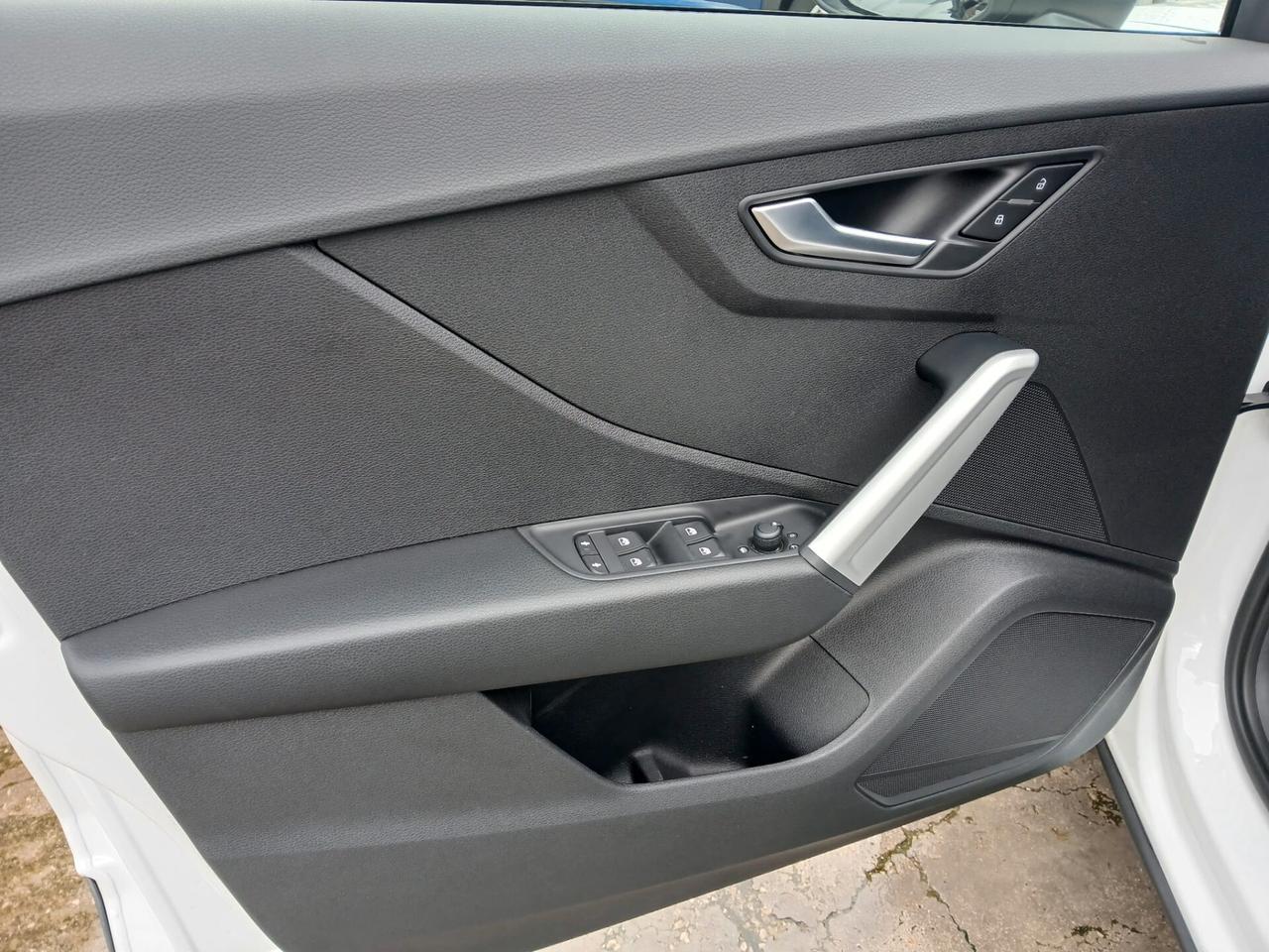 Audi Q2 35 TFSI S tronic Business