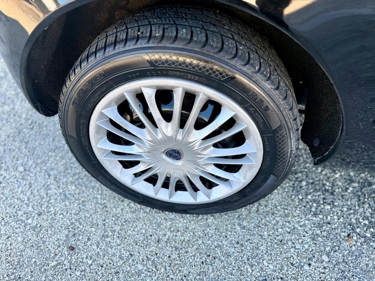 Ypsilon ecochic 1.4 benzina GPL neopatentati