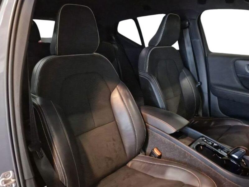 Volvo XC40 T5 180+82 CV Plug-in Hybrid Recharge R-design