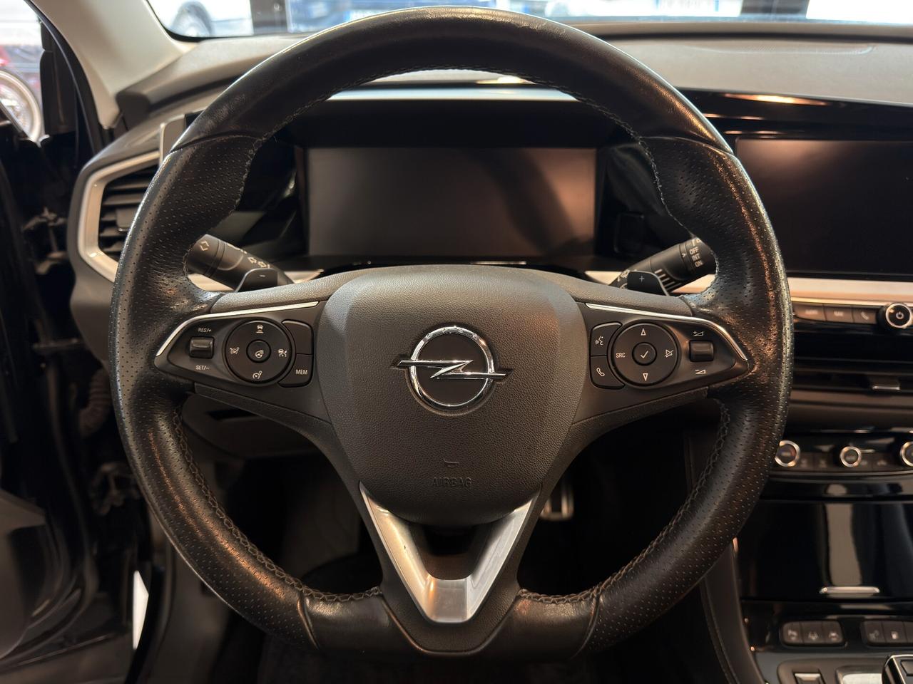 Opel Grandland GSe awd Benzina/plug-in 1.6cc 300cv automatica