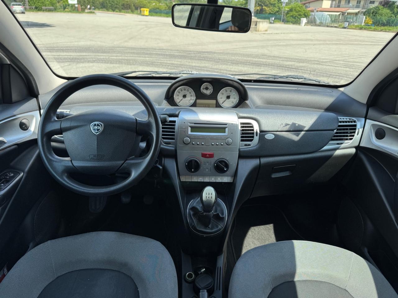 Lancia Ypsilon 1.3 MJT 75 CV Oro