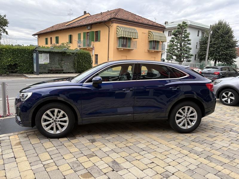 Audi Q3 Sportback Sportback 35 tdi Business s-tronic LED-NAVI-PELLE-18"