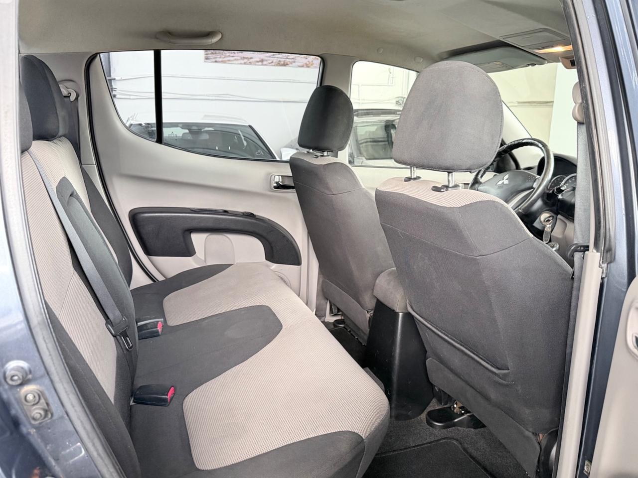 Mitsubishi L200 2.5 DI-D/136CV Double Cab Invite 2011