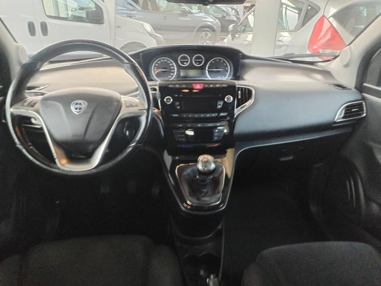 Lancia Ypsilon 1.2 69 CV 5 porte GPL Ecochic Gold