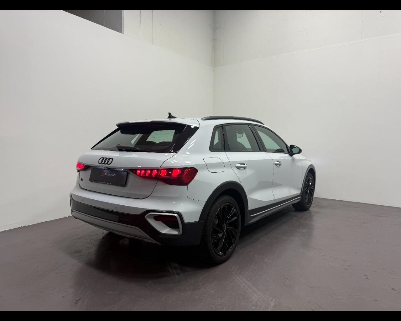 AUDI A3 ALLSTREET 35 2.0 TDI S-TRONIC IDENTITY CONTRAST