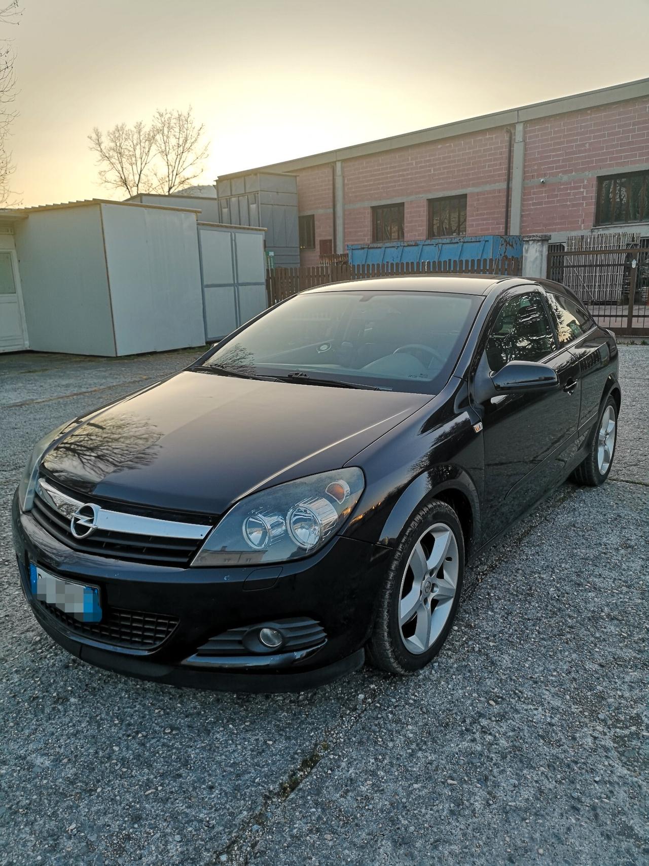 Opel Astra GTC 1.3 125 CV - 2007