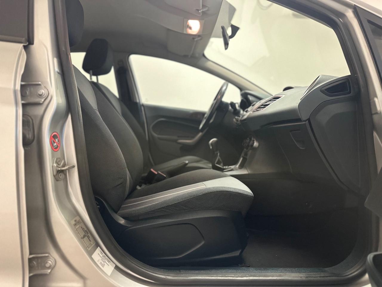 Ford Fiesta 1.4 5 porte Bz.- GPL Titanium NEOPATENTATI