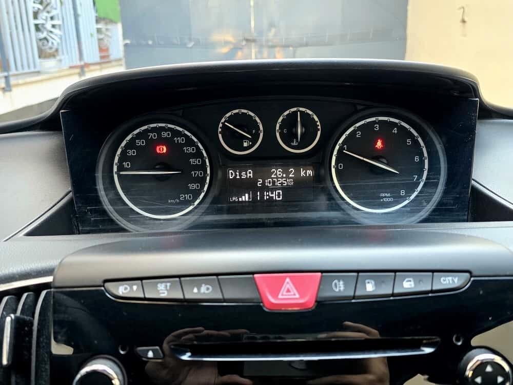 Lancia Ypsilon 1.2 69 CV 5 porte GPL Ecochic Elefantino