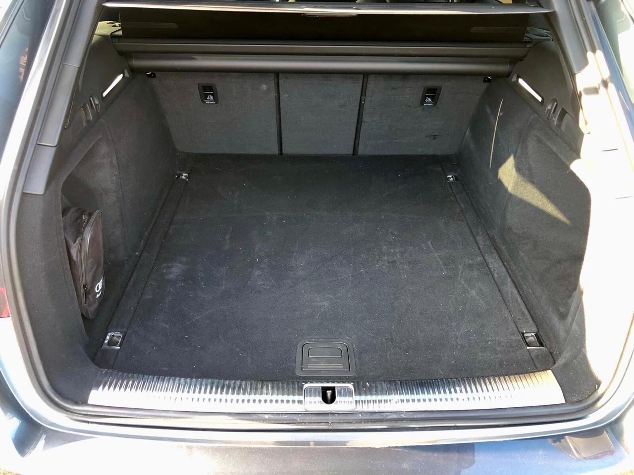 Audi A4 Avant 40 TDI quattro S tronic S line edition