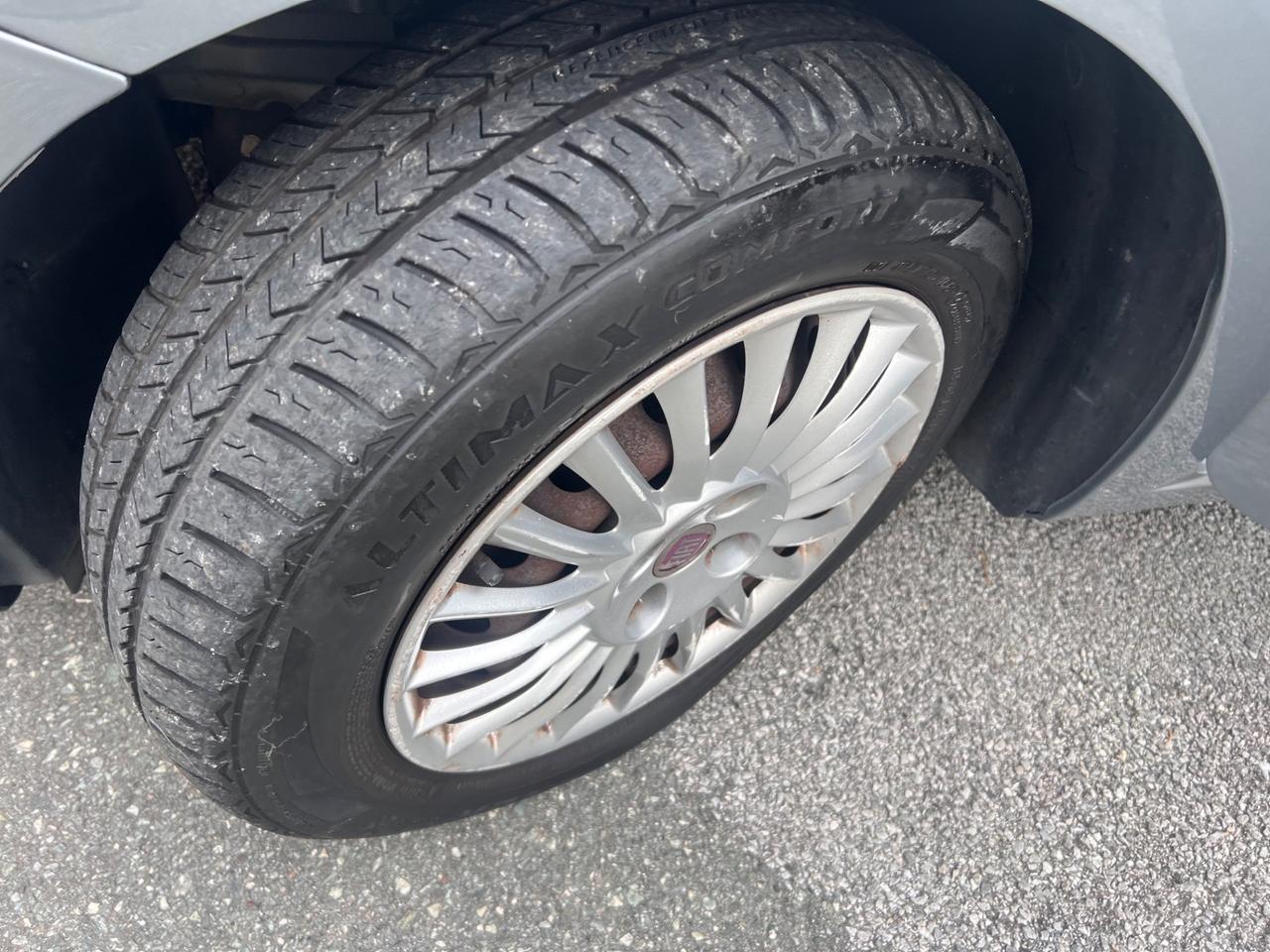 Fiat grande Punto 1.3 MJT 16V 5 porte con soli 70.000km