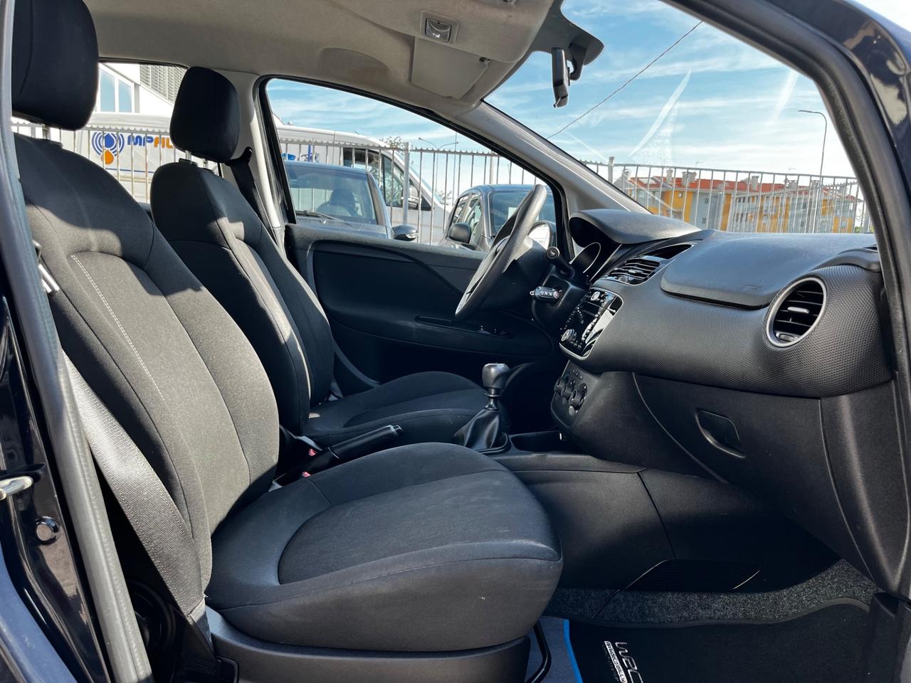 Fiat Punto 1.4 8V 5 porte GPL - BENZINA / OK NEOPATENTATI