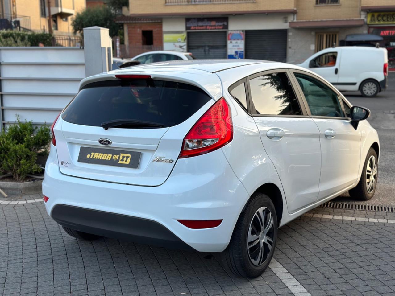 Ford Fiesta 1.2 Titanium GARANTITA