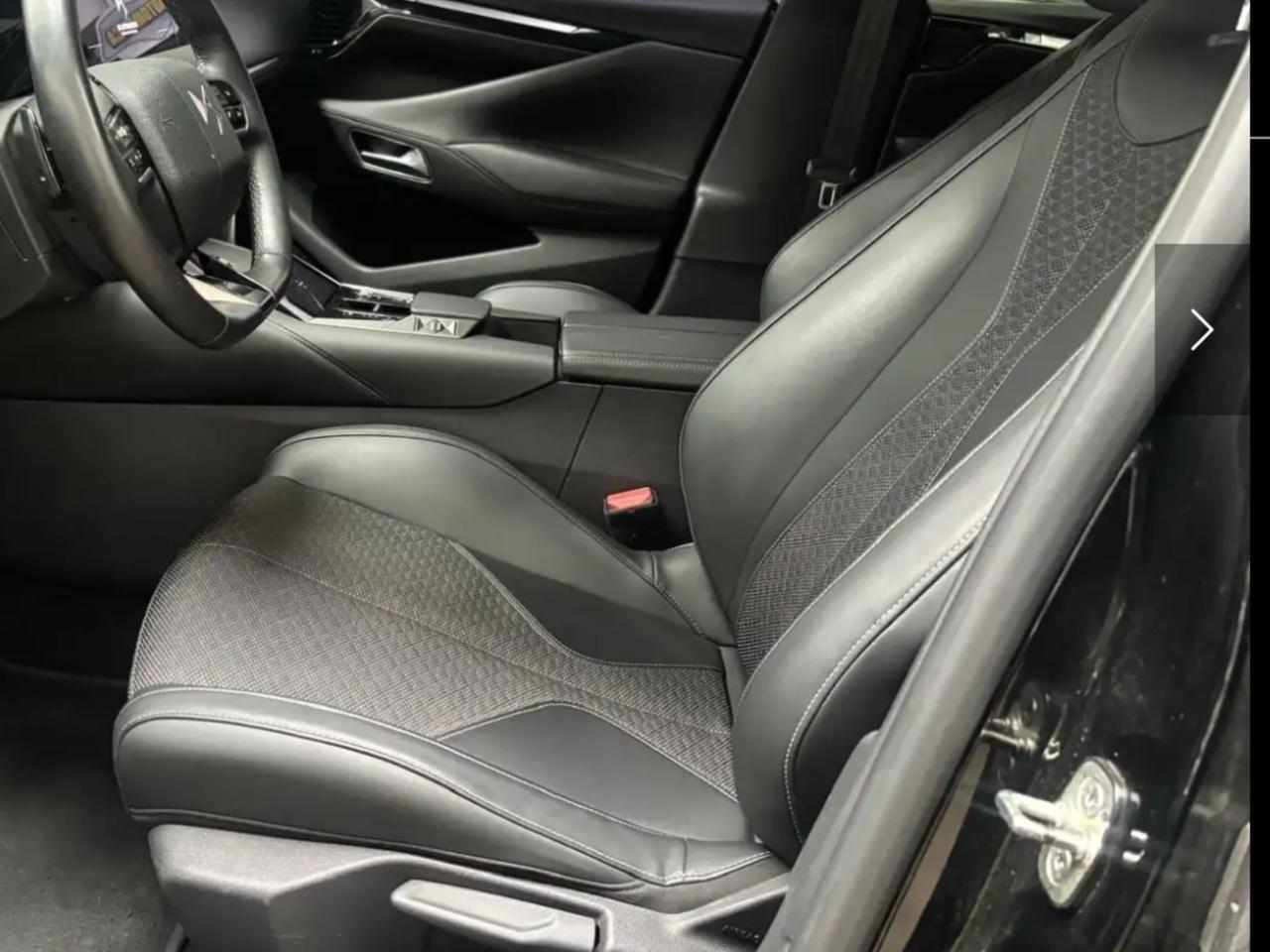 DS4 4 PureTech 130 aut. Cross Trocadero Perfetta