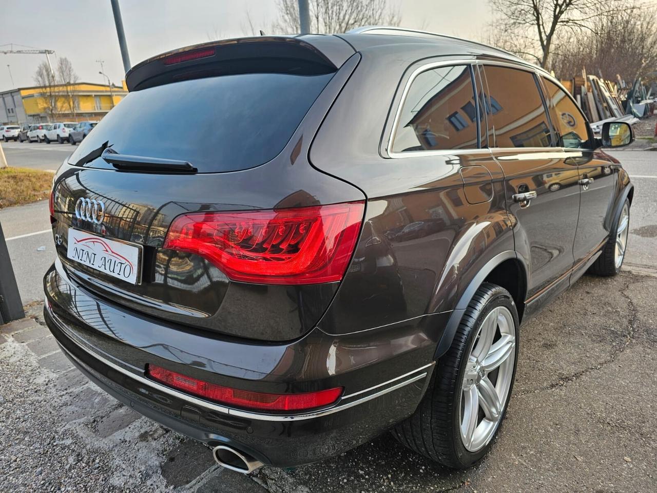 Audi Q7 3.0 V6 TDI 240cv Quattro*Pelle*Navi*Tetto*Bi-Xeno*21*7Posti*