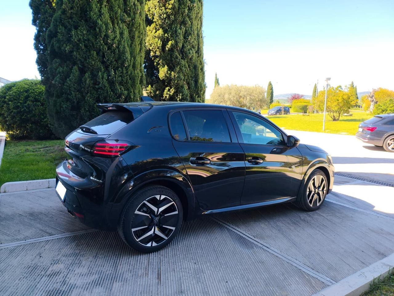 Peugeot 208 Hybrid 145 e-DCS6 GT