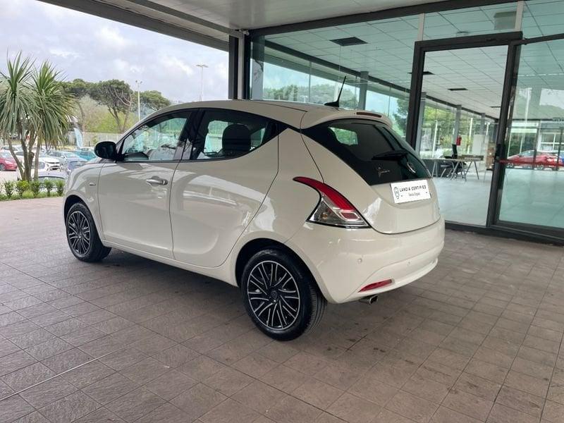 Lancia Ypsilon 1.0 FireFly 70cv S&S Hybrid GOLD