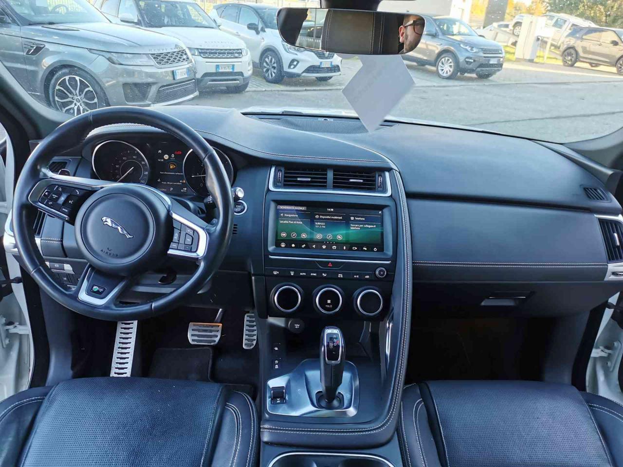 JAGUAR E-Pace (X540) E-Pace 2.0D 150 CV A...