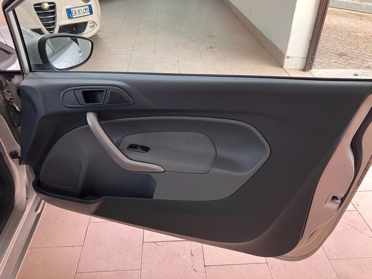 Ford Fiesta 1.2 16V 60CV 3p. Titanium NEOPATENTATI