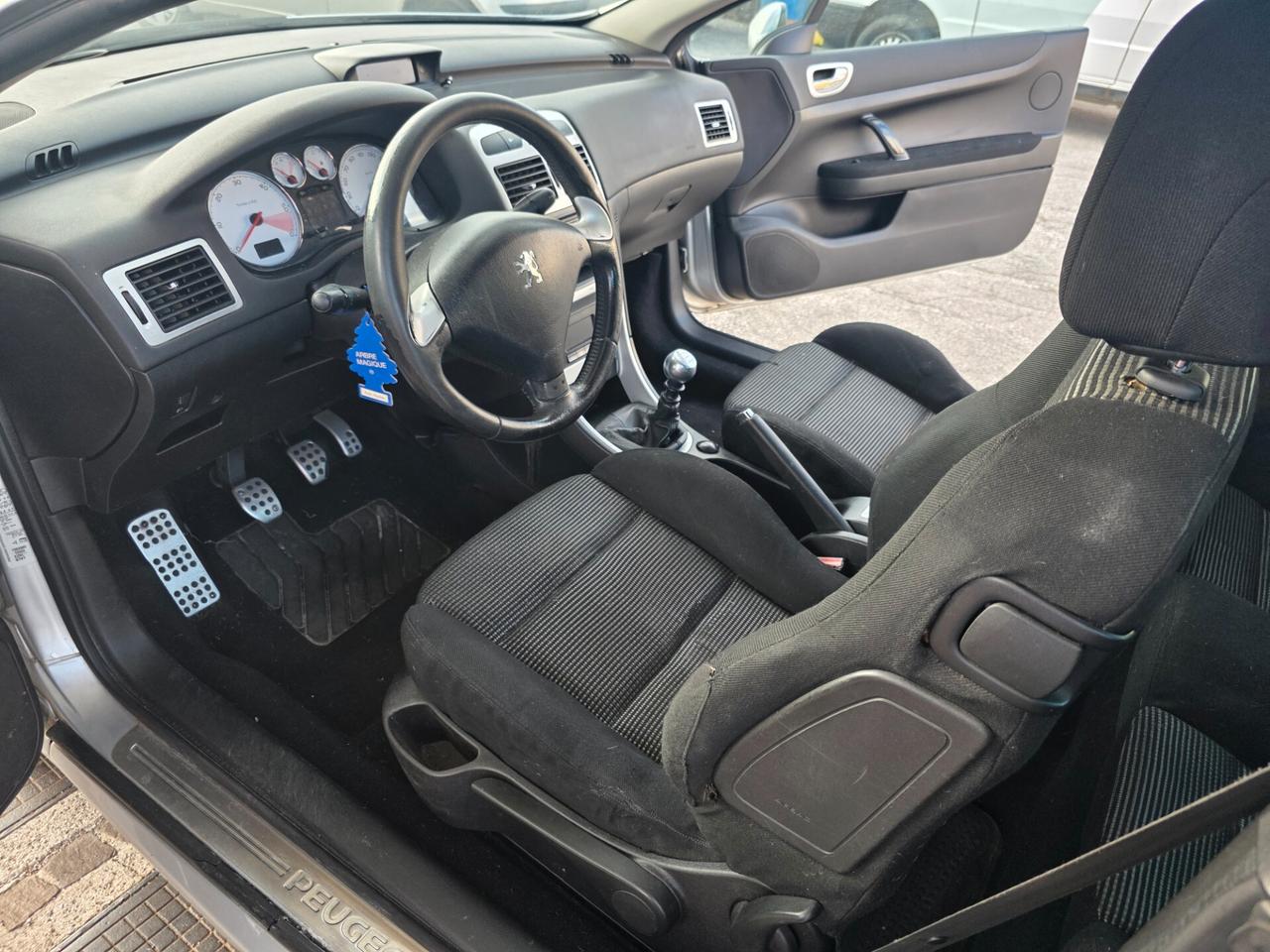 Peugeot 307 2.0 HDi FAP CC Féline con 279.000km Neopatentati ok