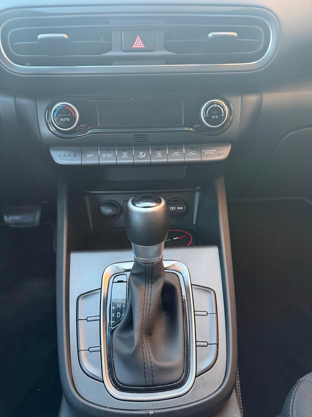 Hyundai Kona HEV 1.6 DCT full hybrid 142 cv