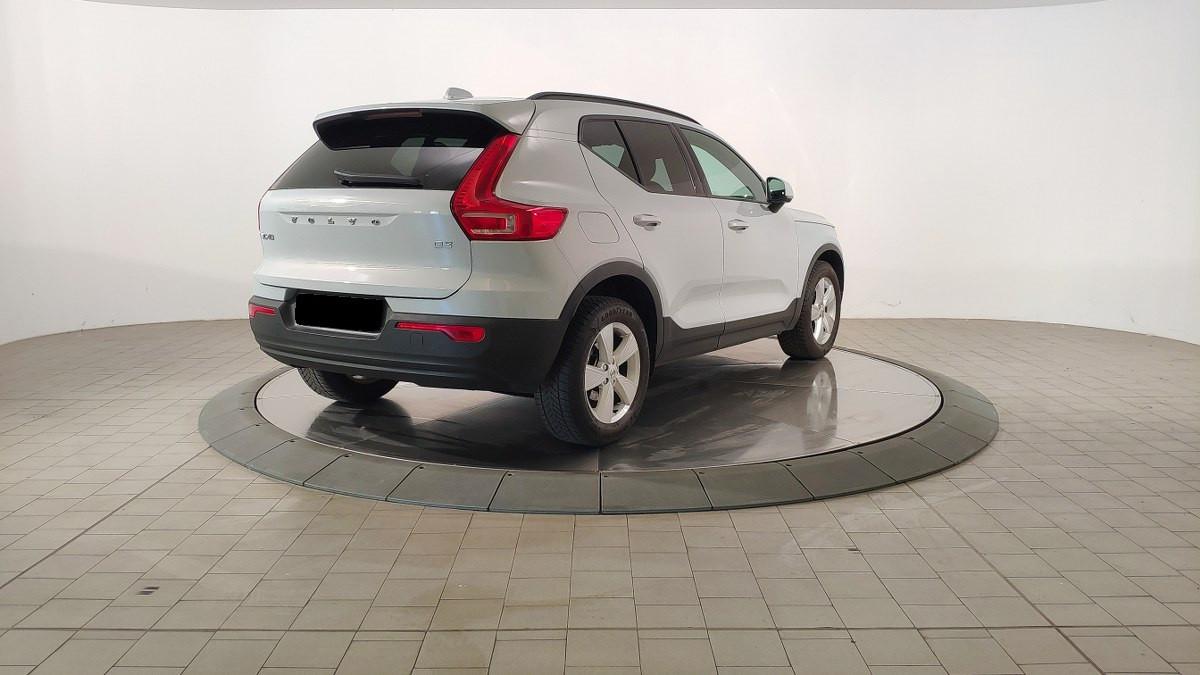VOLVO Xc40 D3 Geartronic Momentum Core N-1