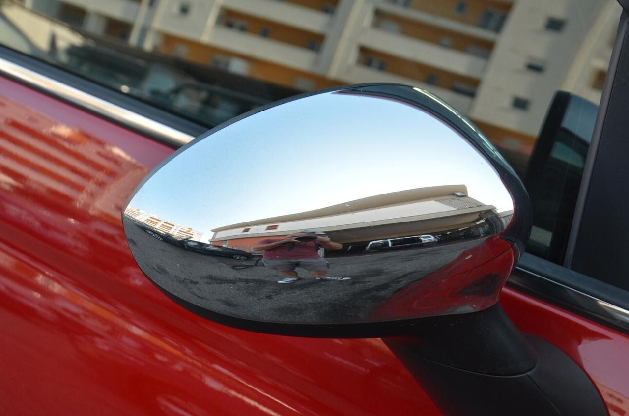Fiat 500 1.0 Hybrid Red