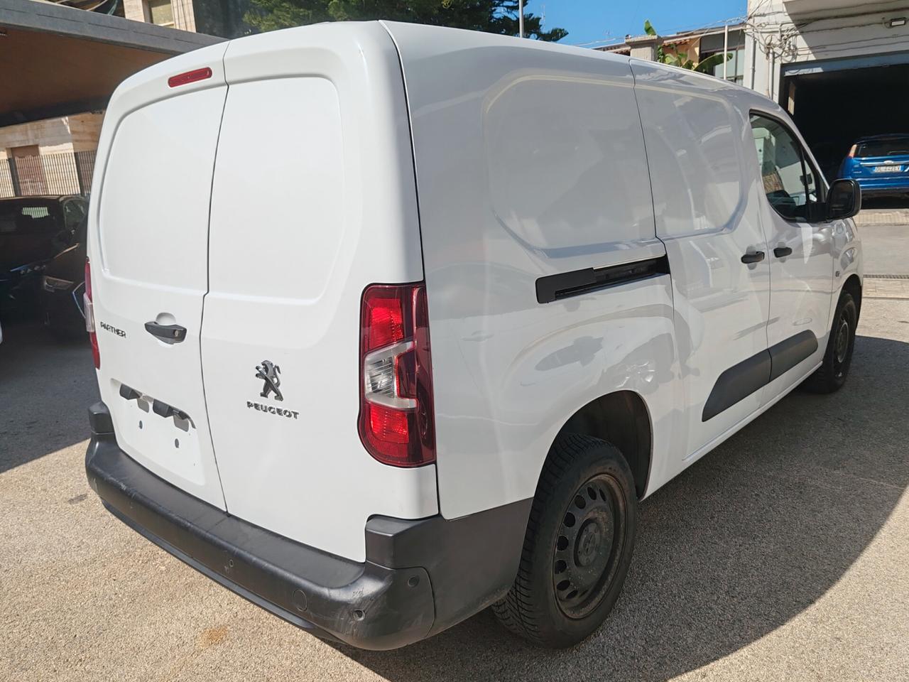 Peugeot Partner 1.5 HDI 3 Posti