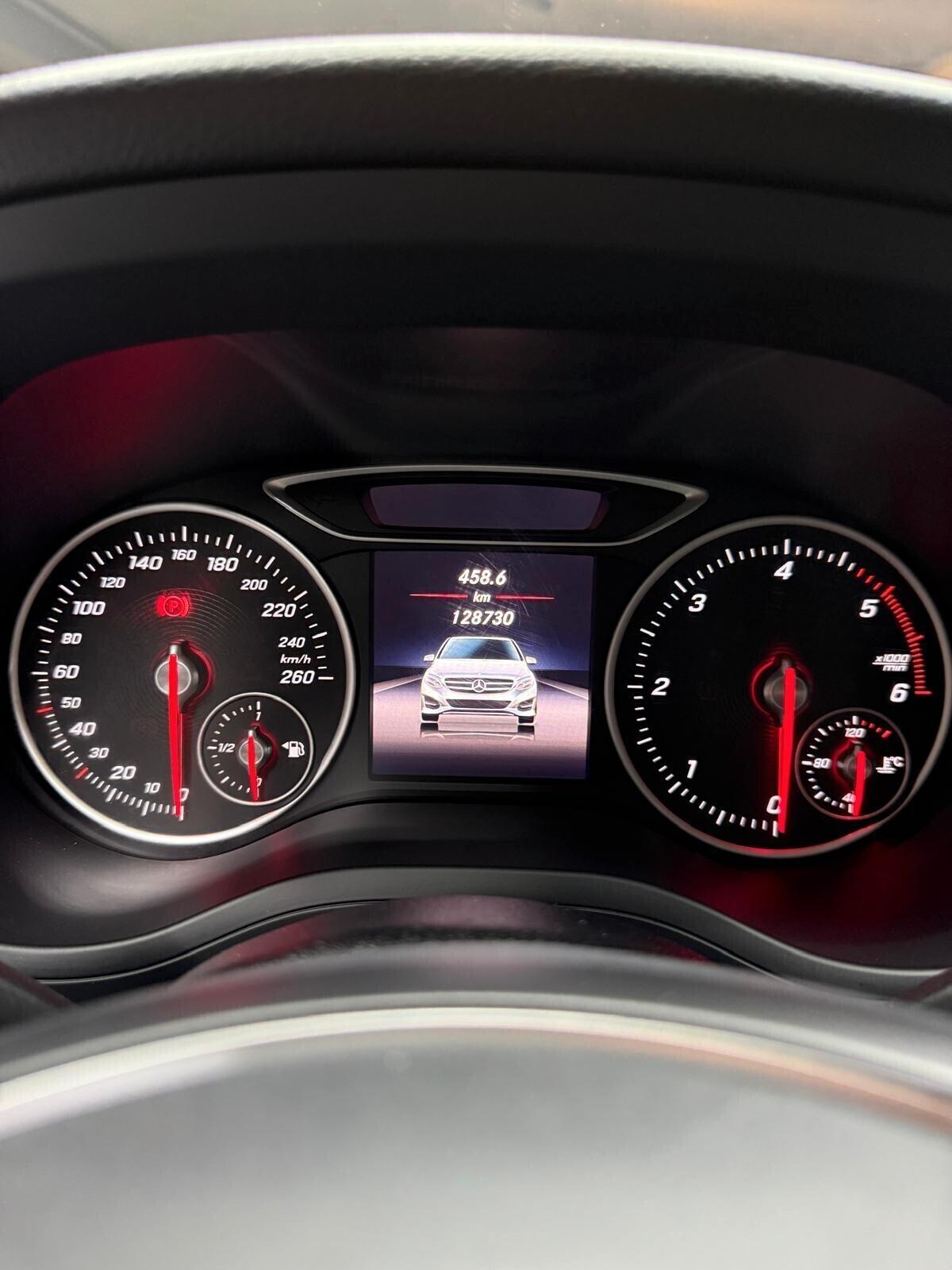 Mercedes-benz B 200 CDI 4Matic Automatic Premium