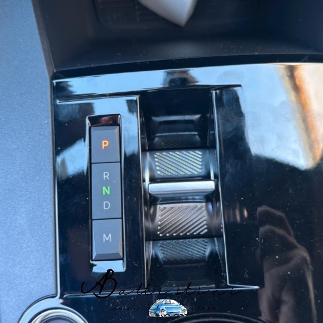 Lancia Ypsilon Hybrid e-DCT