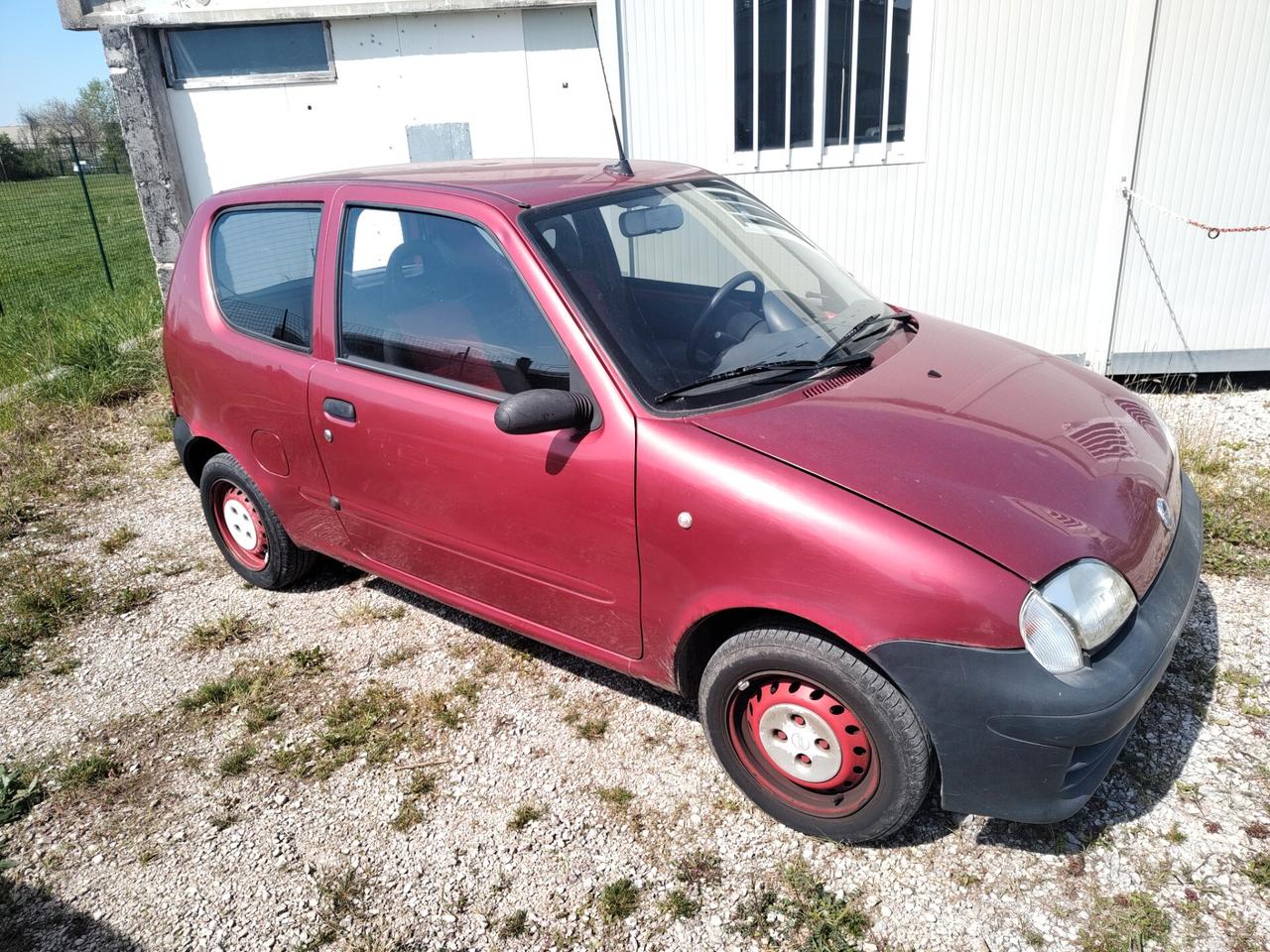 Fiat Seicento 1.1i cat 03 km 94000 base. No Clima No Servosterzo.