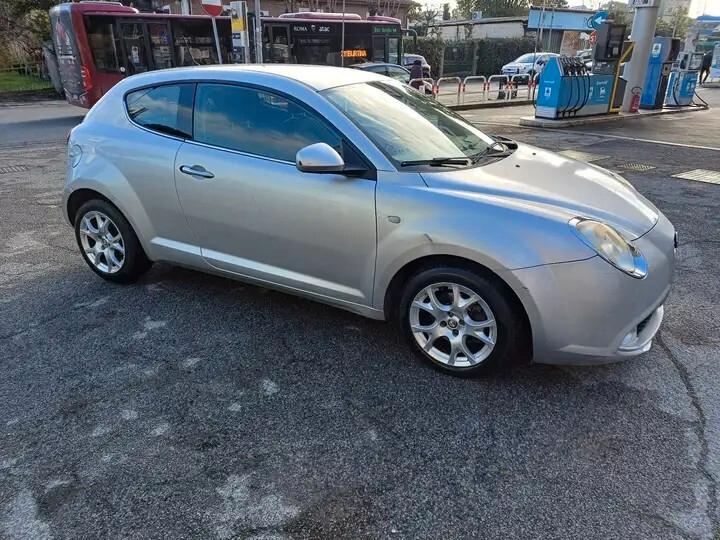 Alfa Romeo MiTo 1.3 JTDm-2 Distinctive Sport Pack
