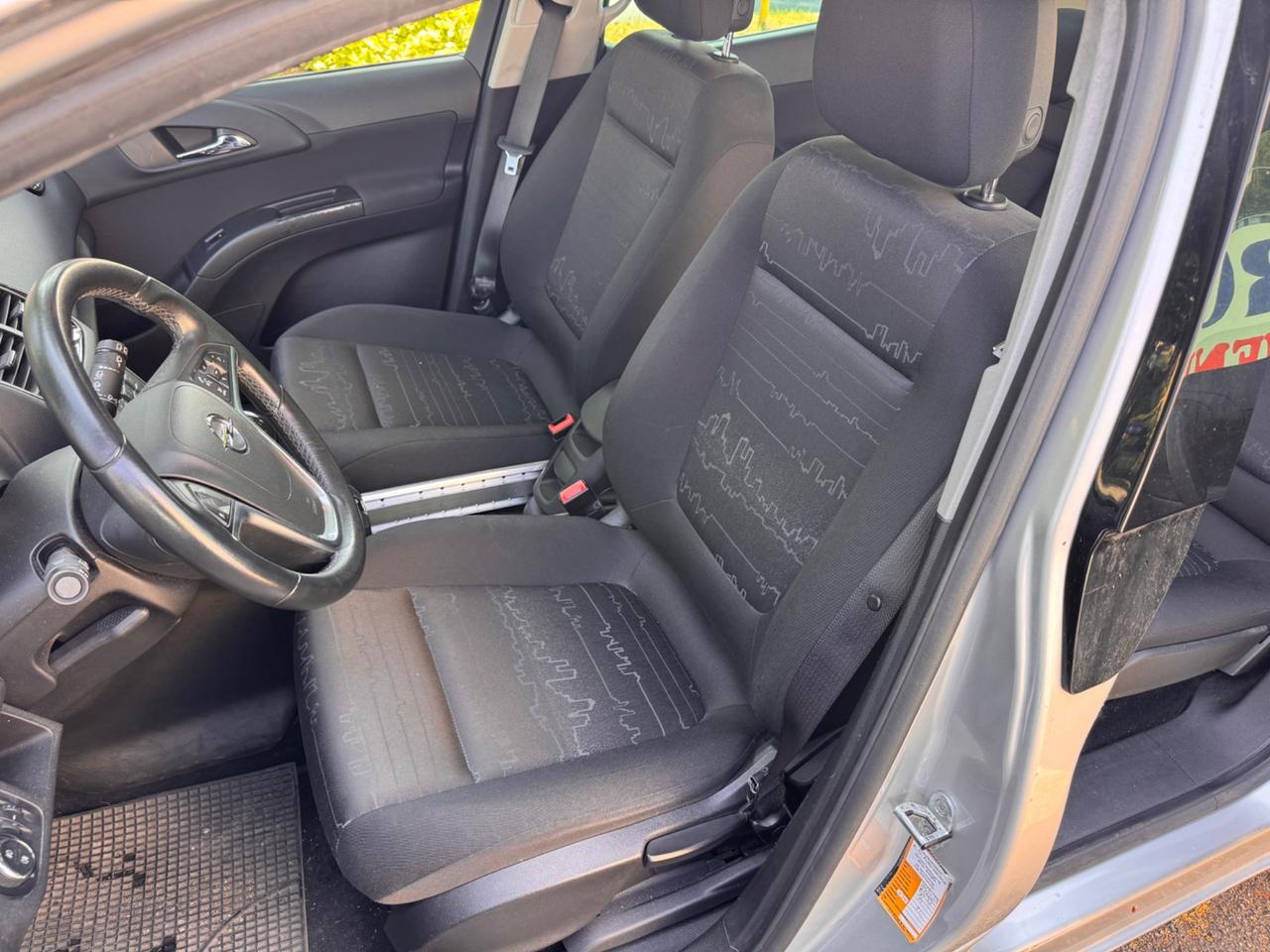 Opel Meriva 1.4 100CV neopaten garanzia 12 mesi