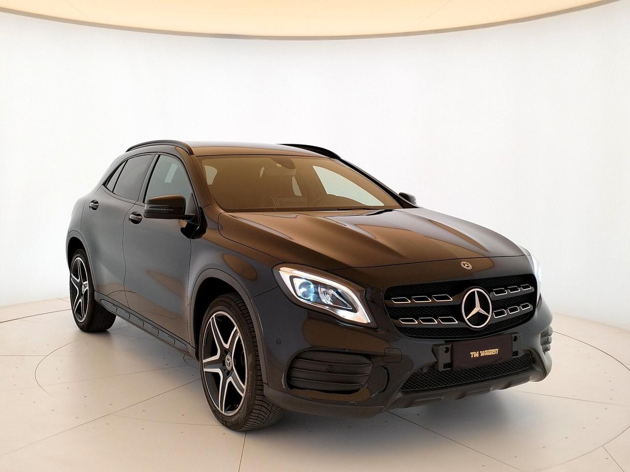 Mercedes-benz GLA 180 Night Edition- NEOPATENTATI