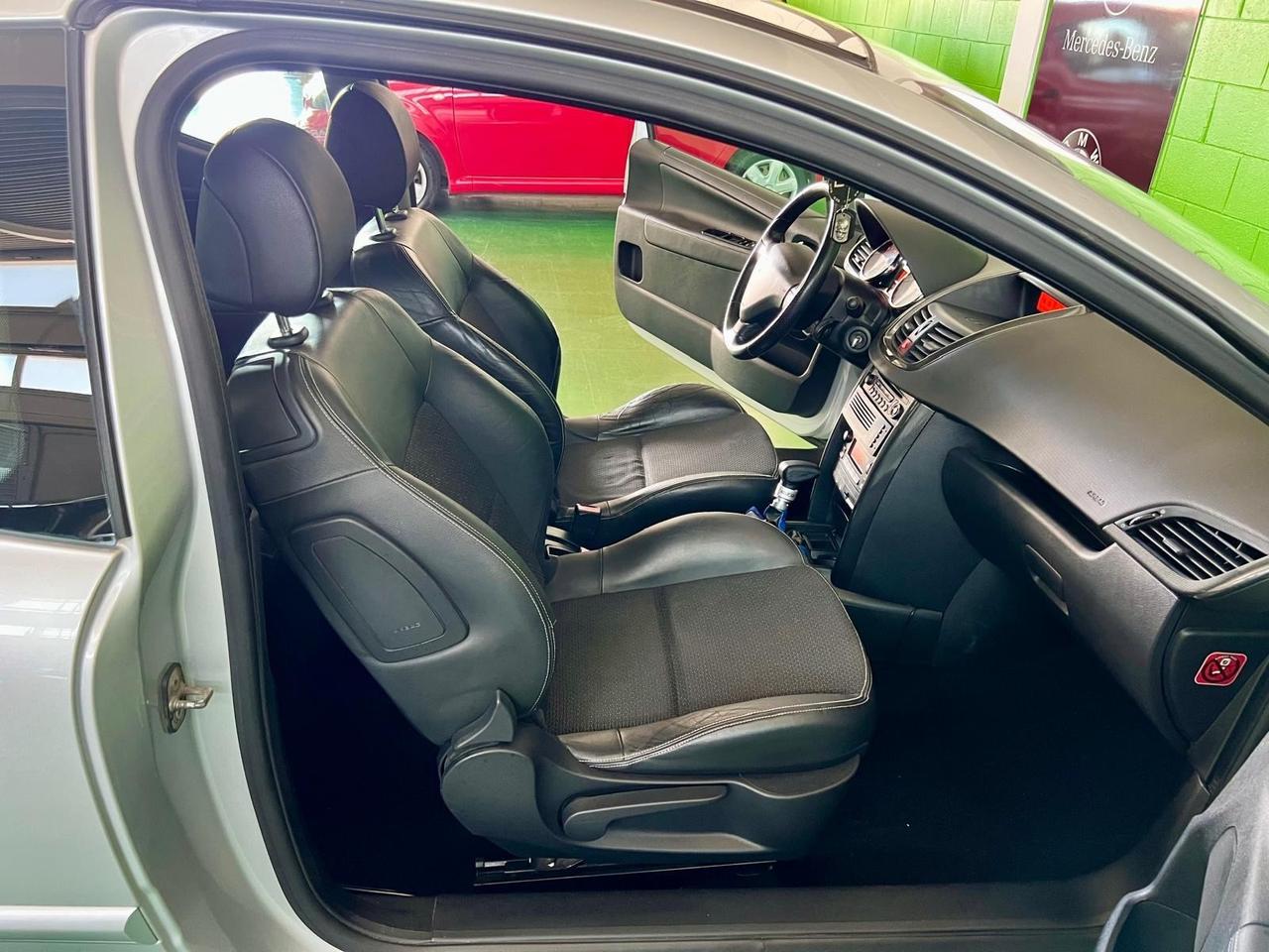 Peugeot 207 1.6 THP 150CV 3p. Féline