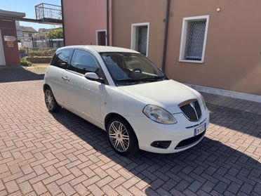 Lancia Ypsilon 1.4 Benzina Ok Neopatentati