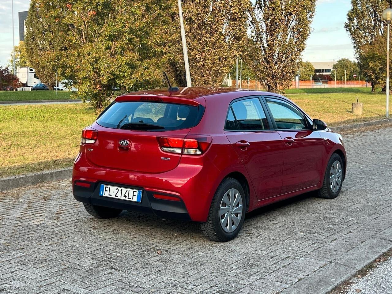 Kia Rio 1.4 CRDi NEOPATENTATI 2018