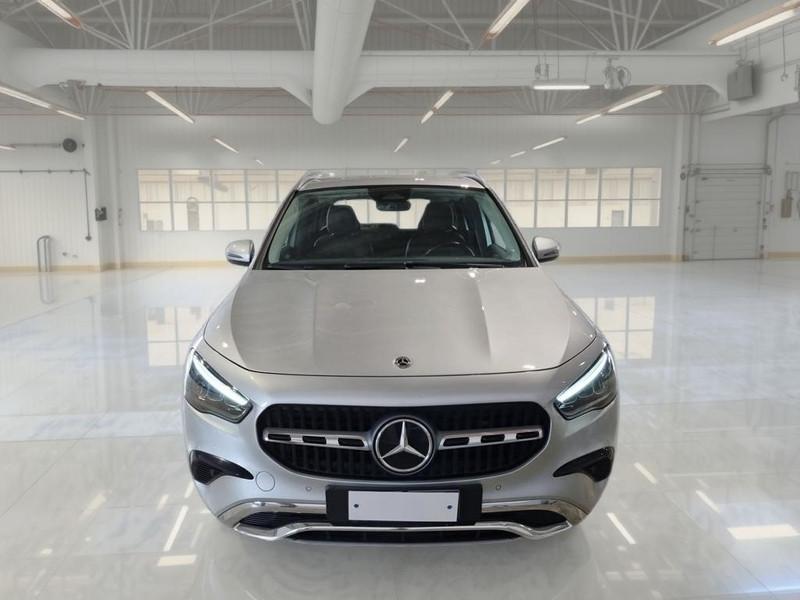 MERCEDES-BENZ GLA 200 D AUTO PROG ADVANCED CROSSOVER