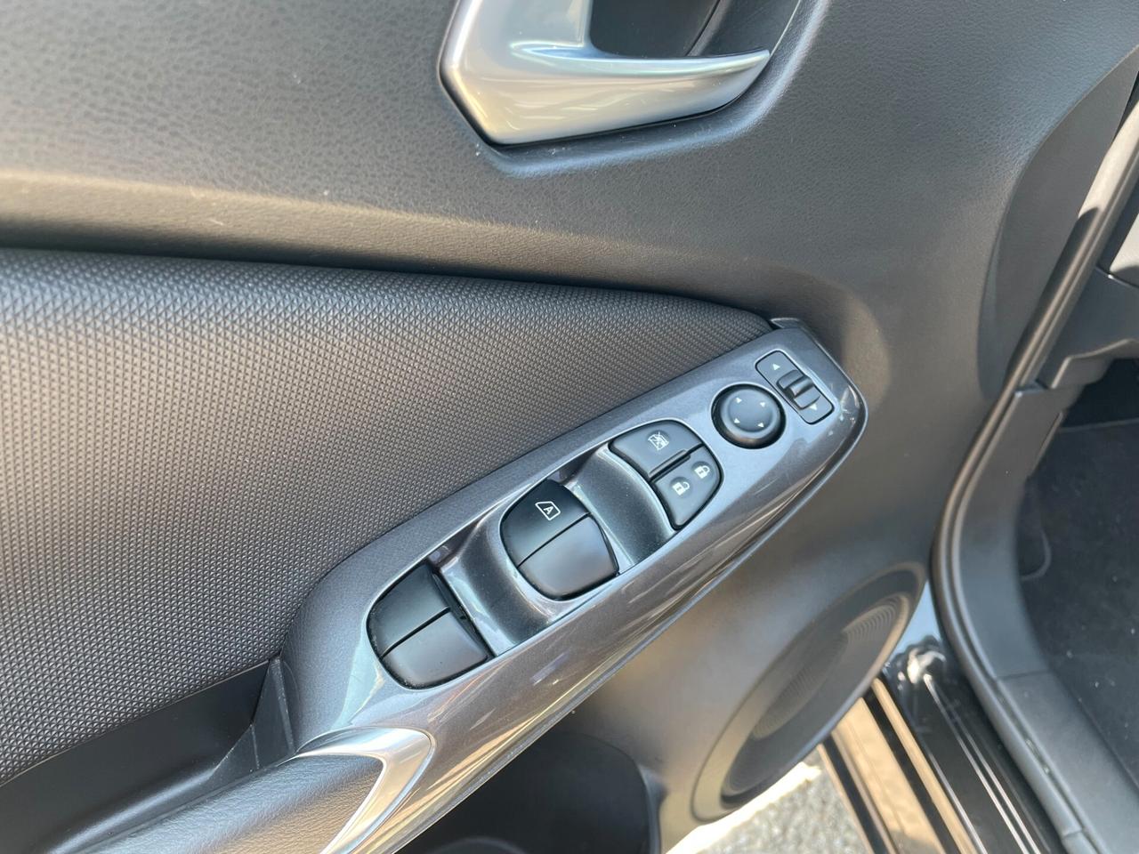 Nissan Juke 1.0 DIG-T 114 CV N-Connecta