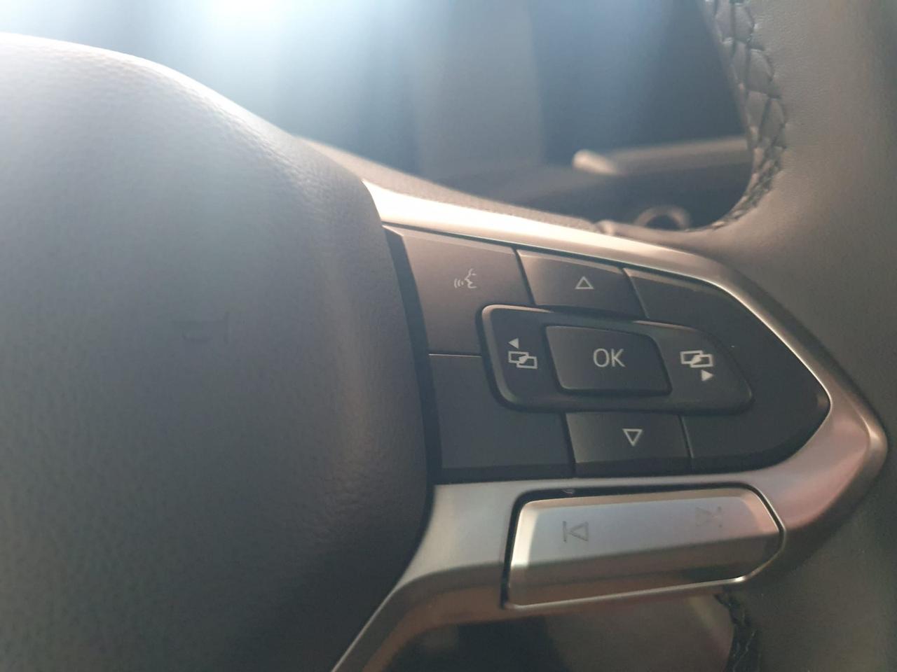 Volkswagen T7 Caravelle t7 2.0 tdi 150cv life l1 auto