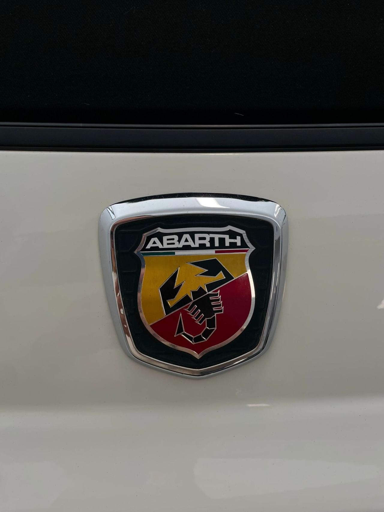 Abarth 500 C 1.4 Turbo T-Jet Custom